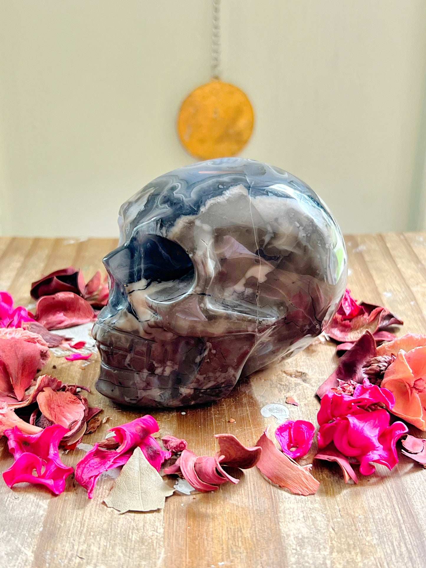 Volcano Agate Skull Carving UV REACTIVE