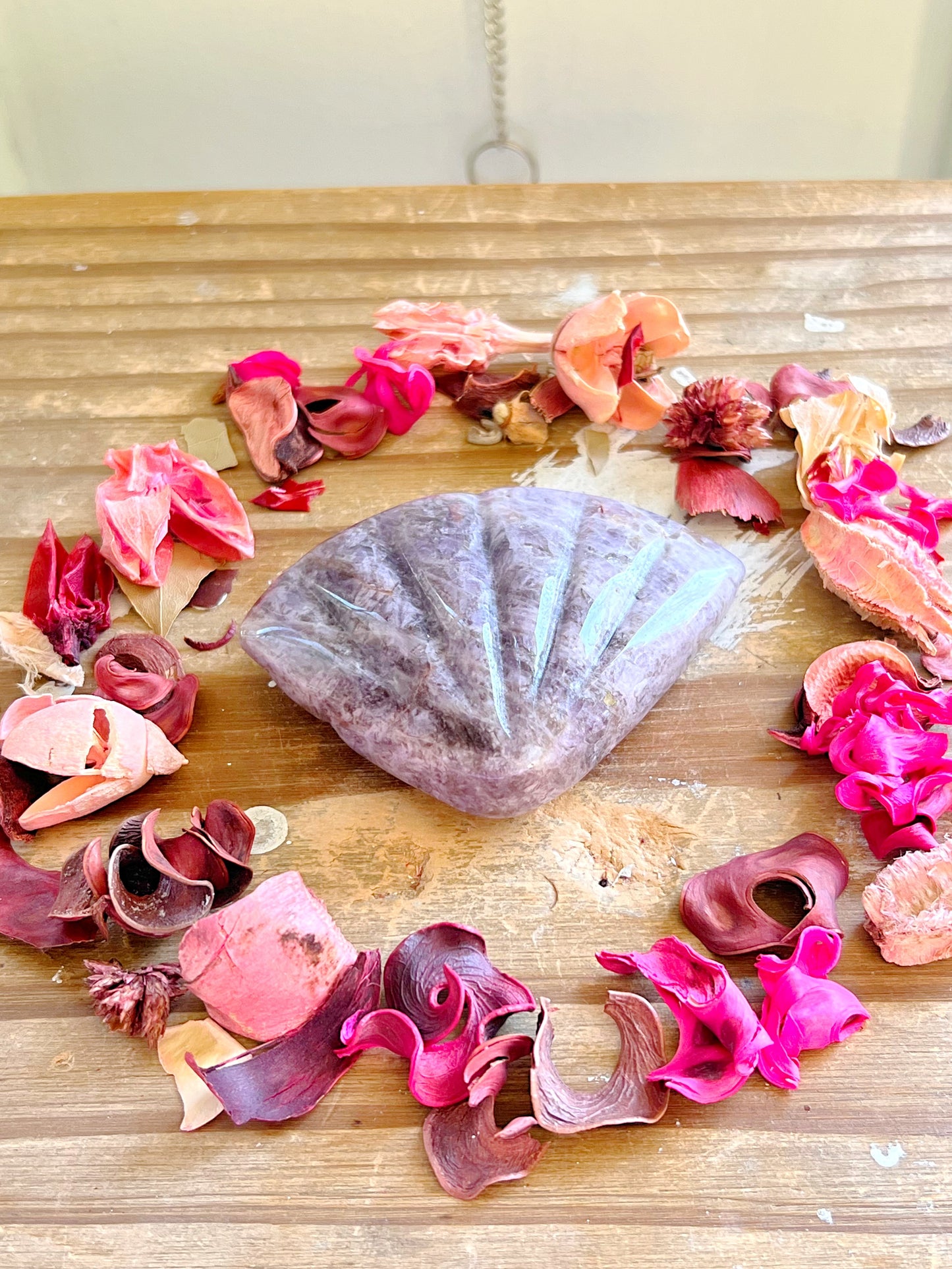 Lepidolite Seashell Carving