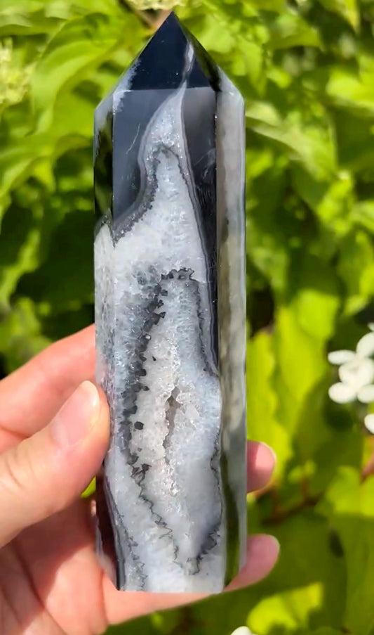 Druzy Black Agate x Quartz Tower