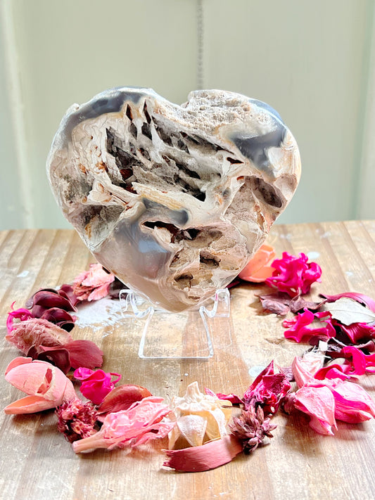 Druzy Orca Agate Heart on Stand