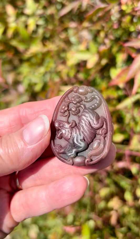 Intricate Agate Tiger Carving