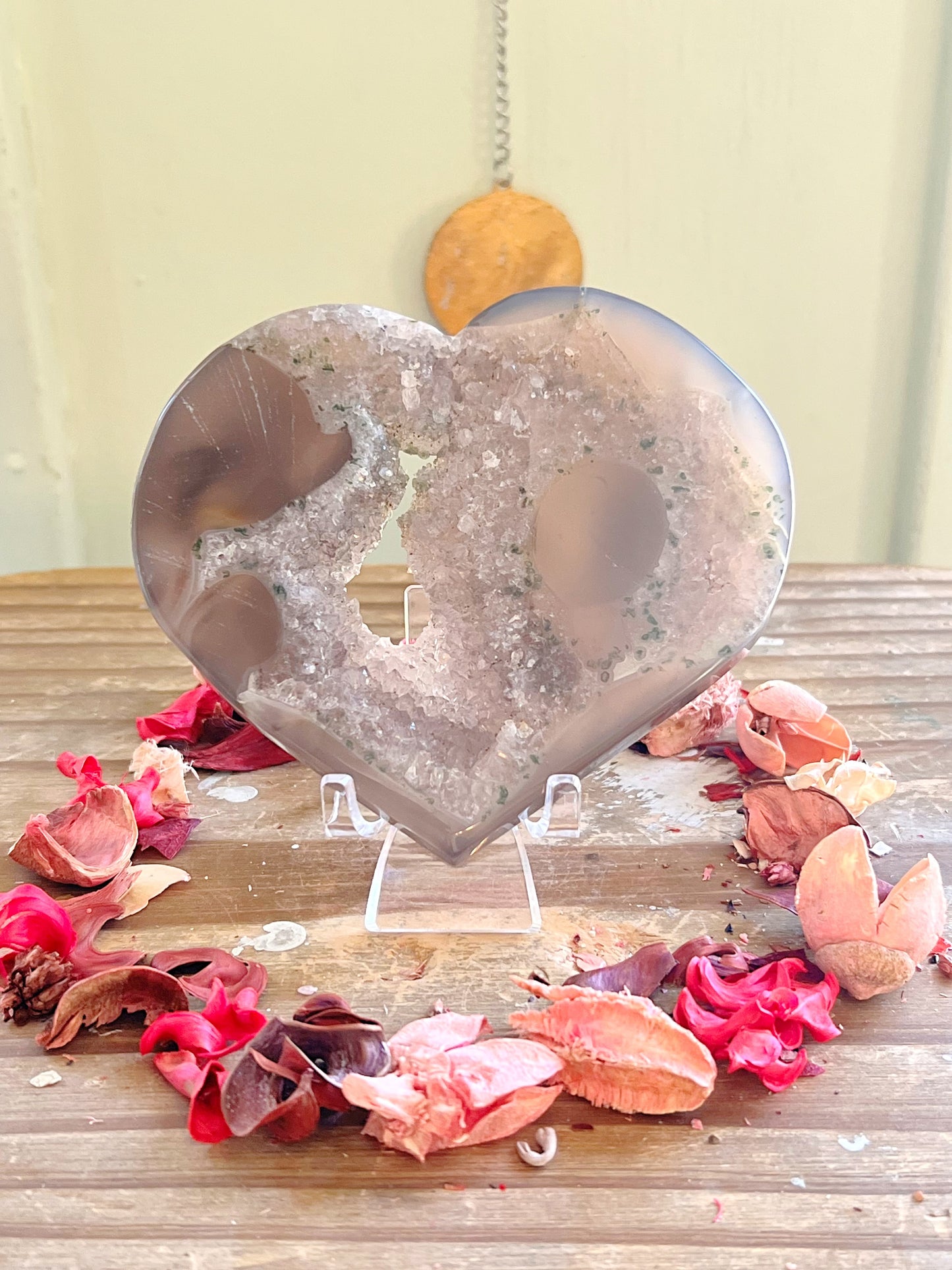 Amethyst x Agate x Quartz Heart on Stand
