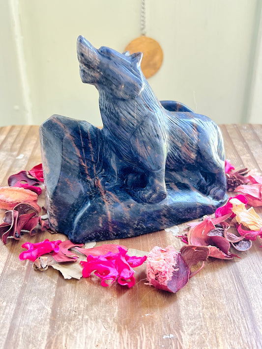 Sodalite Wolf
