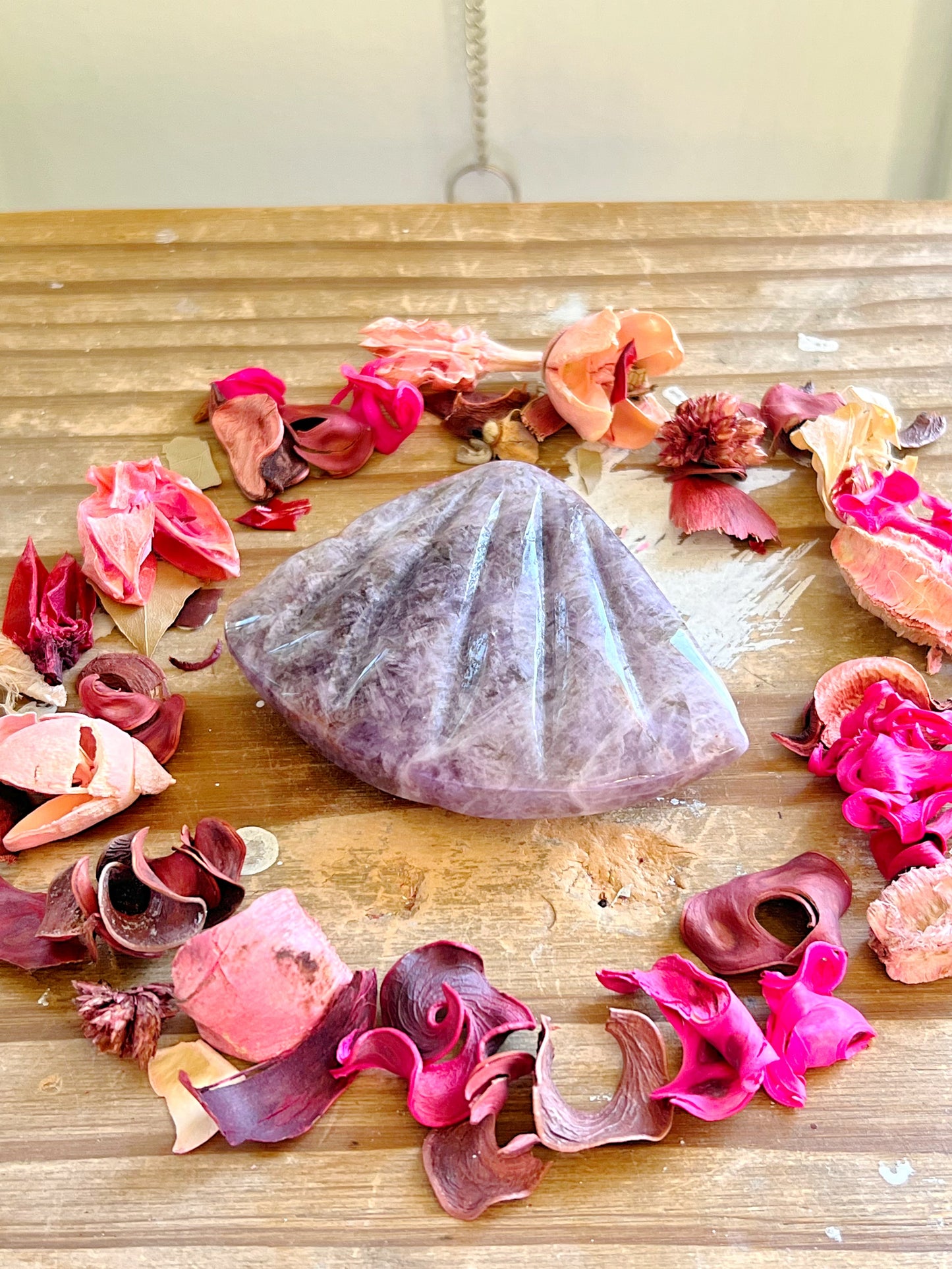 Lepidolite Seashell Carving
